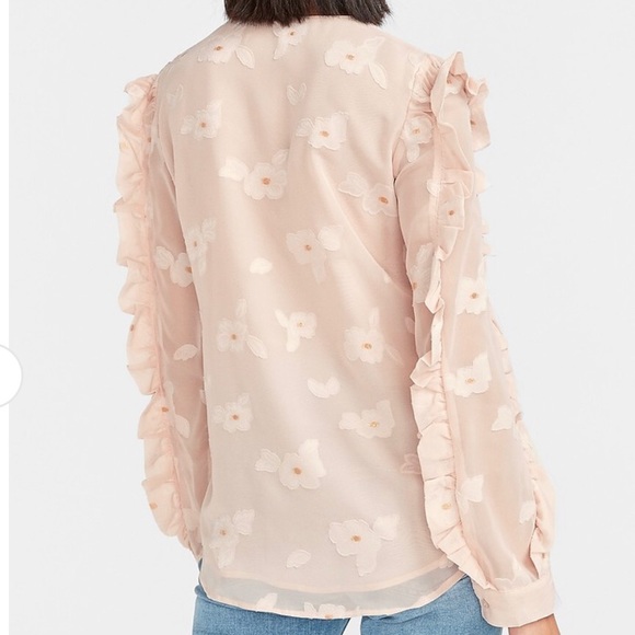 048. 💕Express Pink Floral Ruffle Sleeve Top - Picture 2 of 6